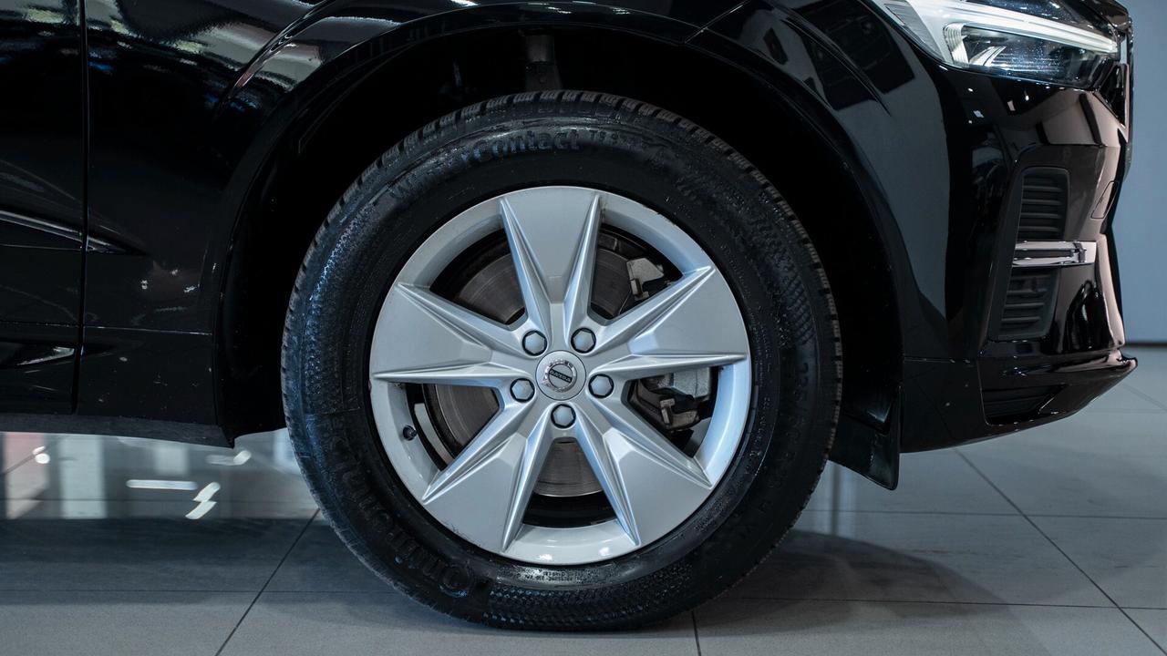Volvo XC 60 XC60 B4 D 2.0 GEARTRONIC MOMENTUM SPORT LED NAVI FULL OPTIONAL