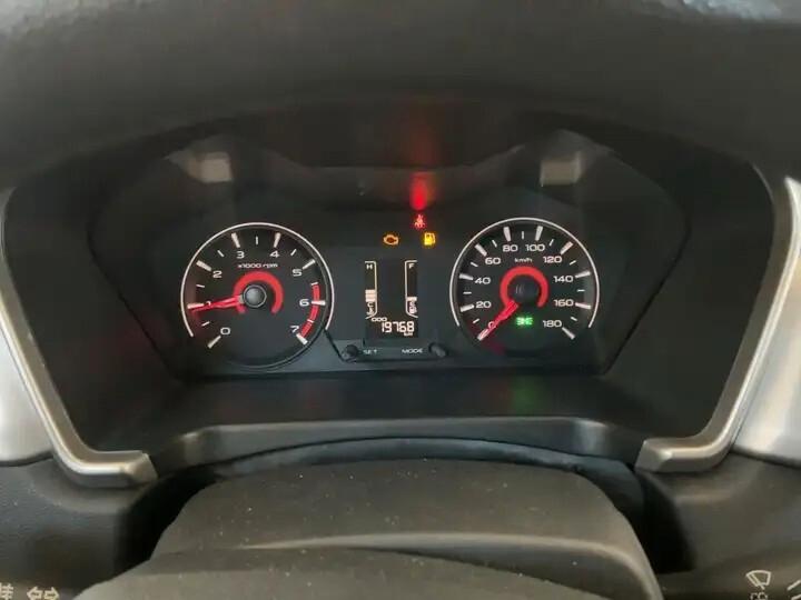 Mahindra KUV100 1.2 VVT K6+