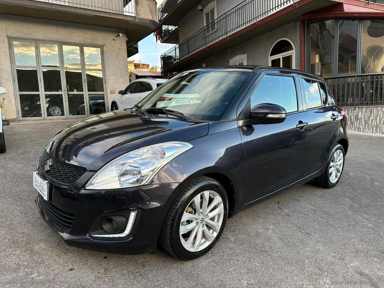 SUZUKI Swift 1.3 DDiS 5p. B-Top Bi-Color