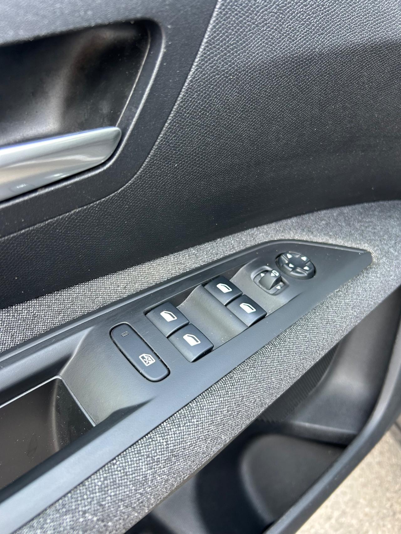 Peugeot 3008 BlueHDi 130 S&S EAT8 - 2021