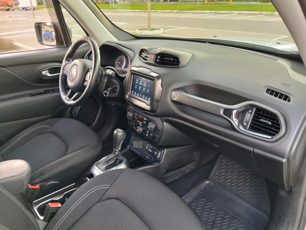 Jeep Renegade 1.3 T4 DDCT Automatic*Navi*Radar*Full