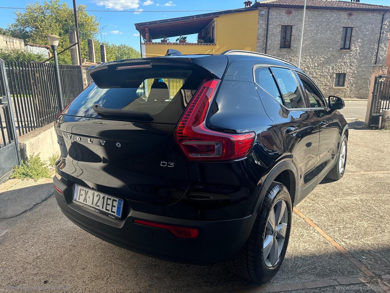 VOLVO XC40 D3 Business