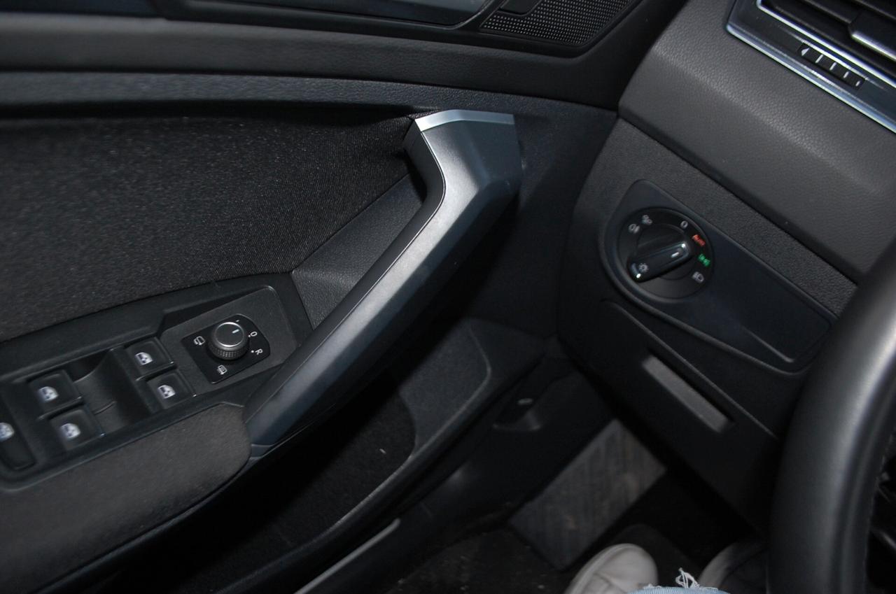 Volkswagen Tiguan 2.0 tdi Elegance 150CV DSG 4Motion Uff Italy Led