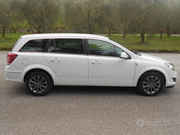 ASTRA S.W.1.7cdti(AUTO NUOVA:FERMA dal 2014)6marce