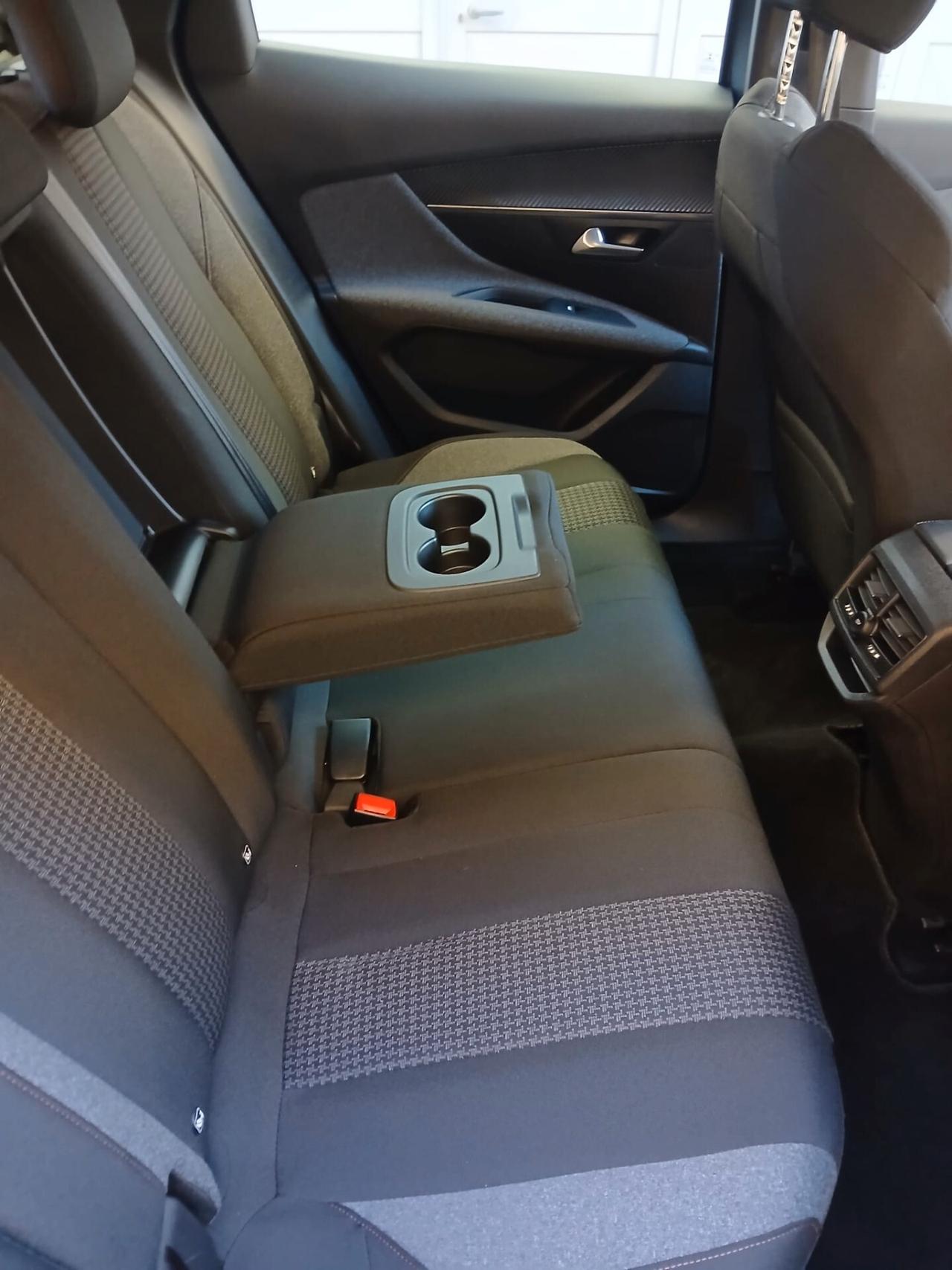 Peugeot 3008 BlueHDi 130 S&S EAT8 Active Business