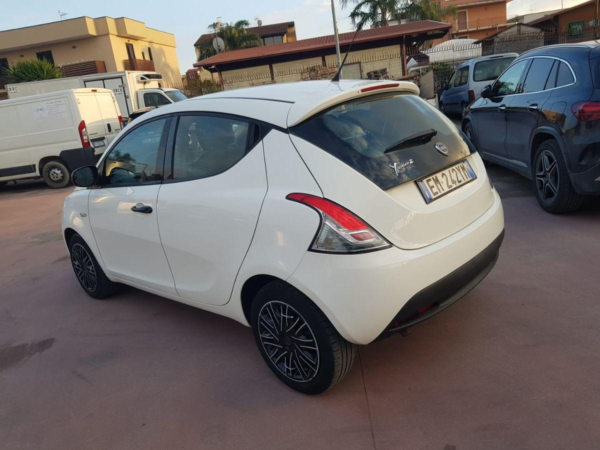 LANCIA - Ypsilon - 1.2 69 CV 5 porte GPL Ecochic Gold