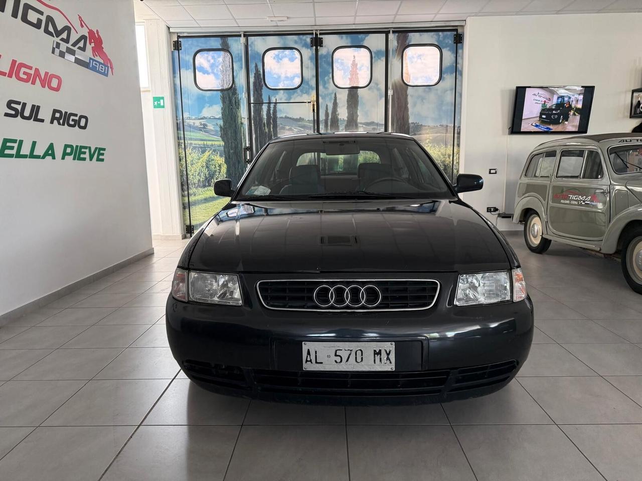 Audi A3 1.8 20V cat 3p. Attraction