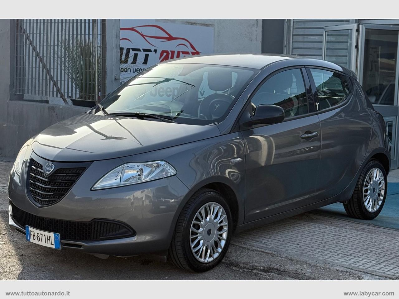 LANCIA Ypsilon 1.2 69 CV 5p. Platinum