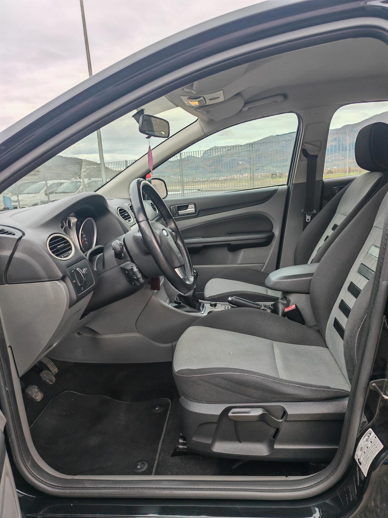 Ford Focus 1.6 TDCi (110CV) 5p. Tit. DPF