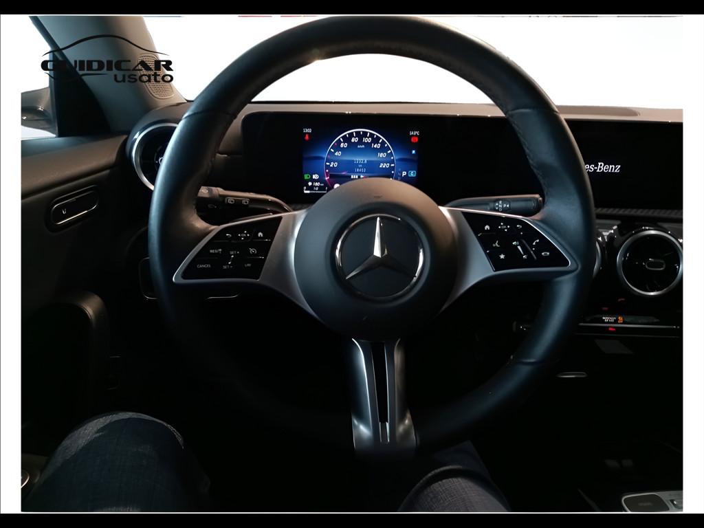 Mercedes-Benz CLA Sh.Brake - X118 2023 - CLA Shooting Brake 180 d Advanced auto