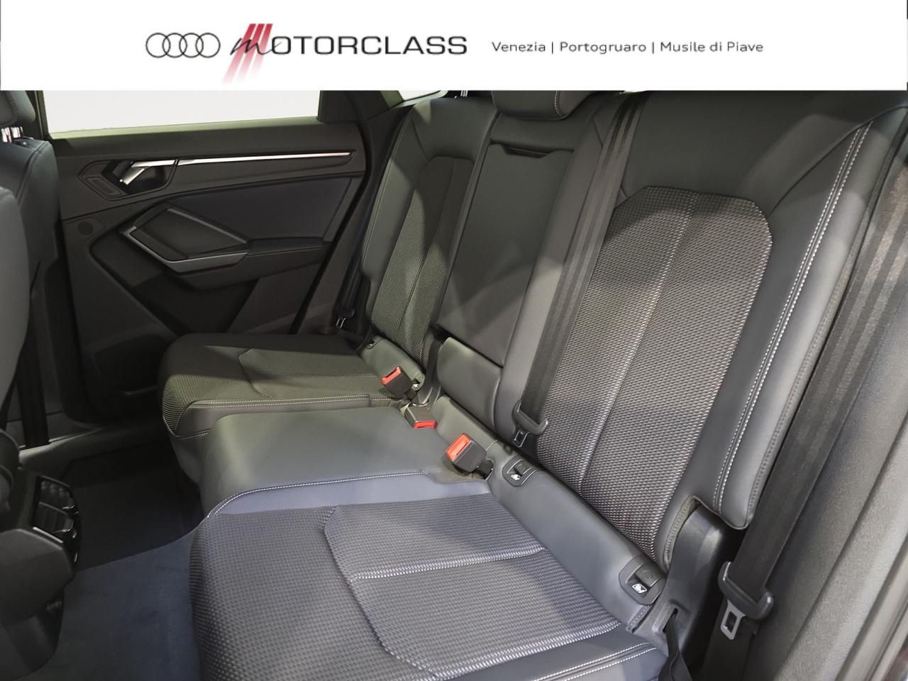 Audi Q3 sportback 40 2.0 tdi 193cv identity black quattro s tronic