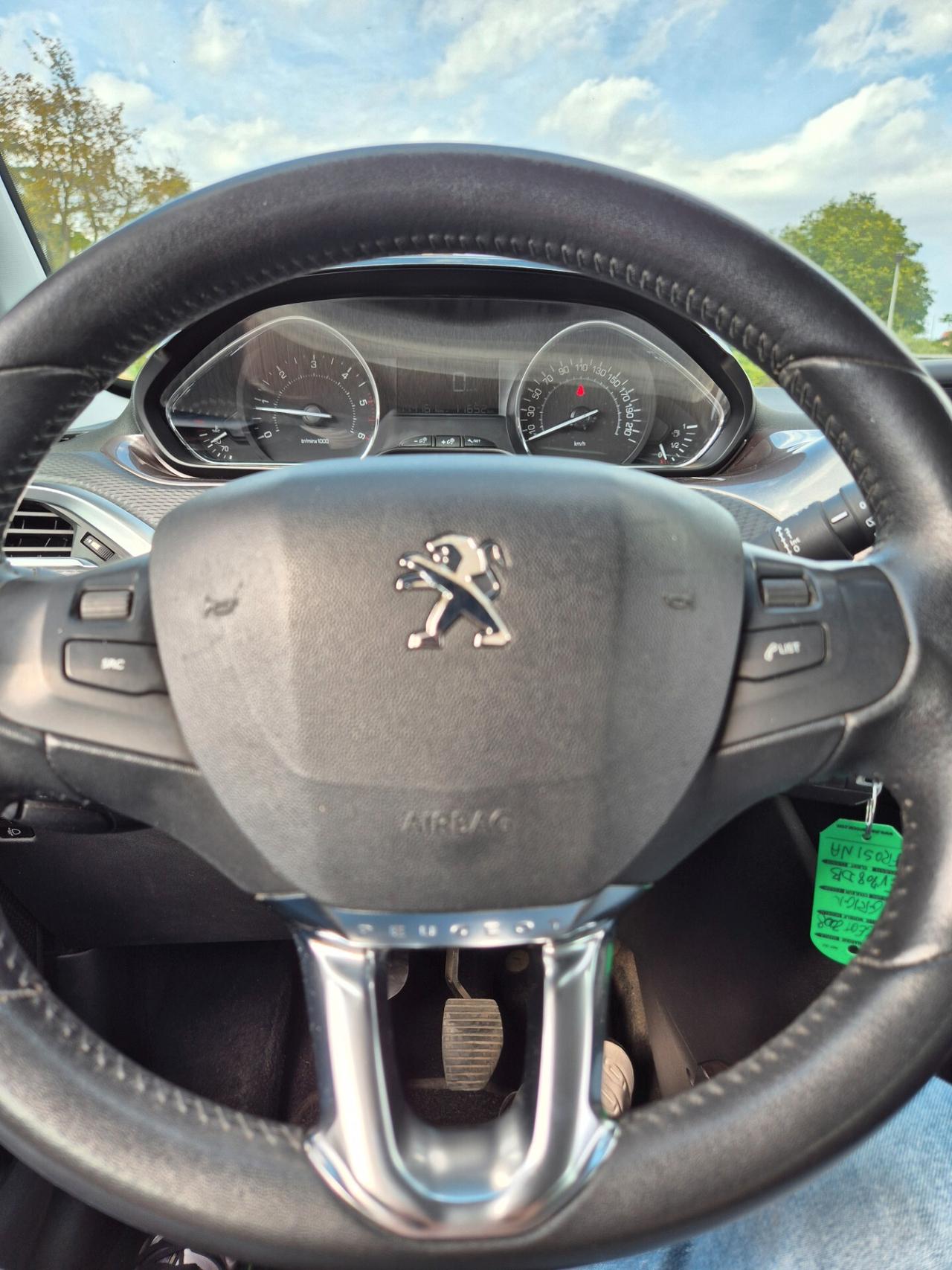 Peugeot 2008 1.6 e-HDi 92 CV Stop&Start Allure