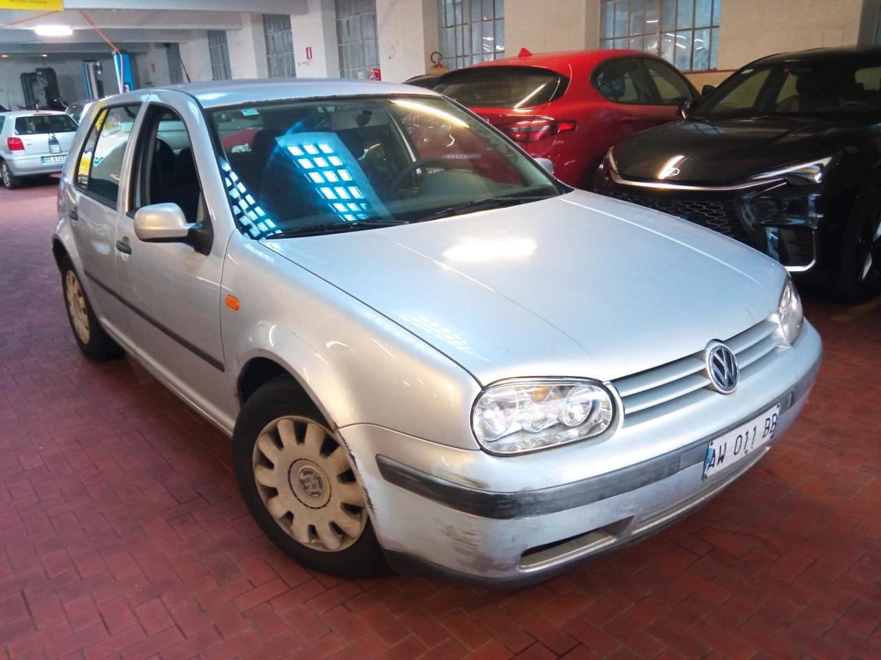 Volkswagen Golf 1.4 16V cat 5 porte
