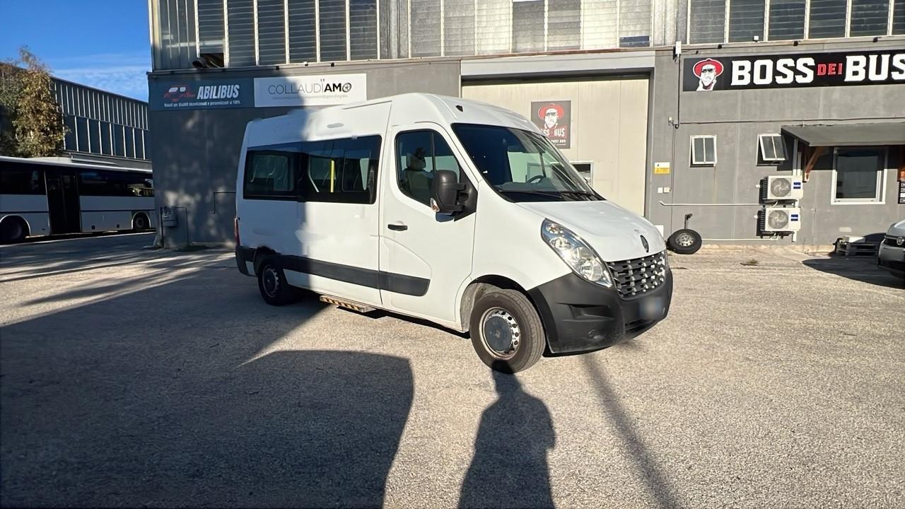 Minibus 9 posti Renault Master Trasporto Disabili