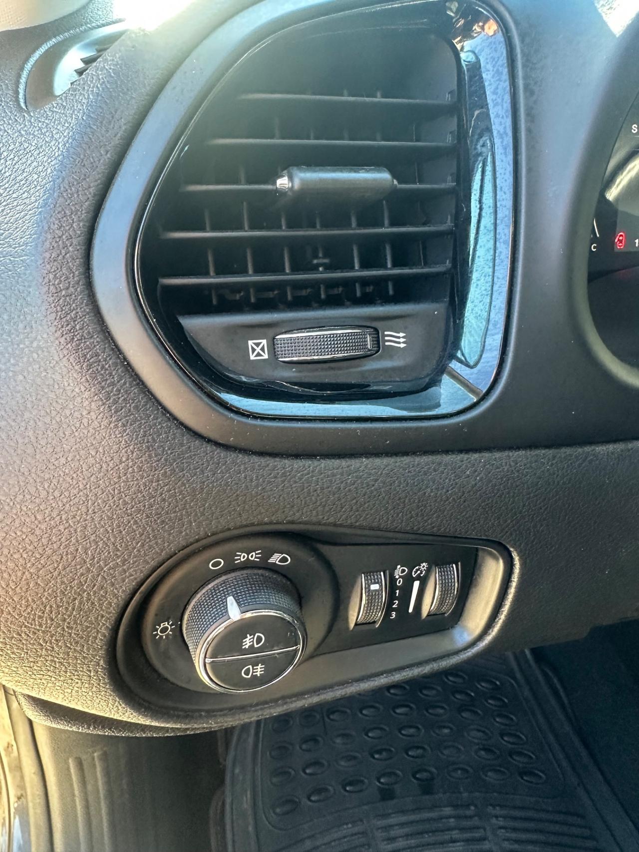 Jeep Renegade 1.6 Mjt 120 CV Dawn of Justice