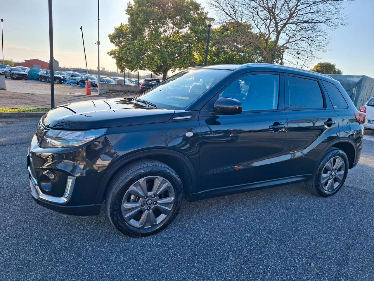 Suzuki Vitara 1.4 Hybrid Top