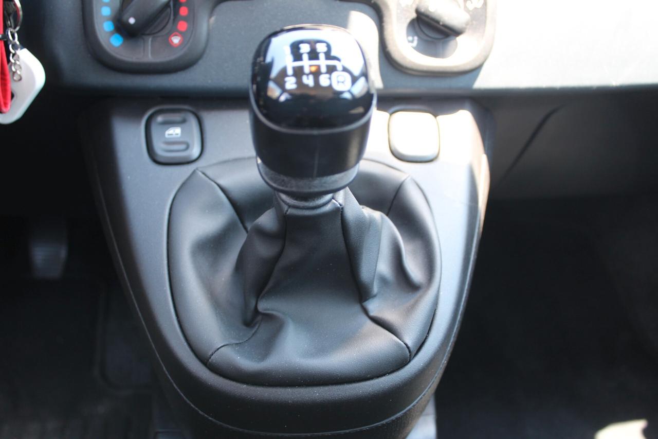 Fiat Panda 1.0 FireFly S&S Hybrid Pandina