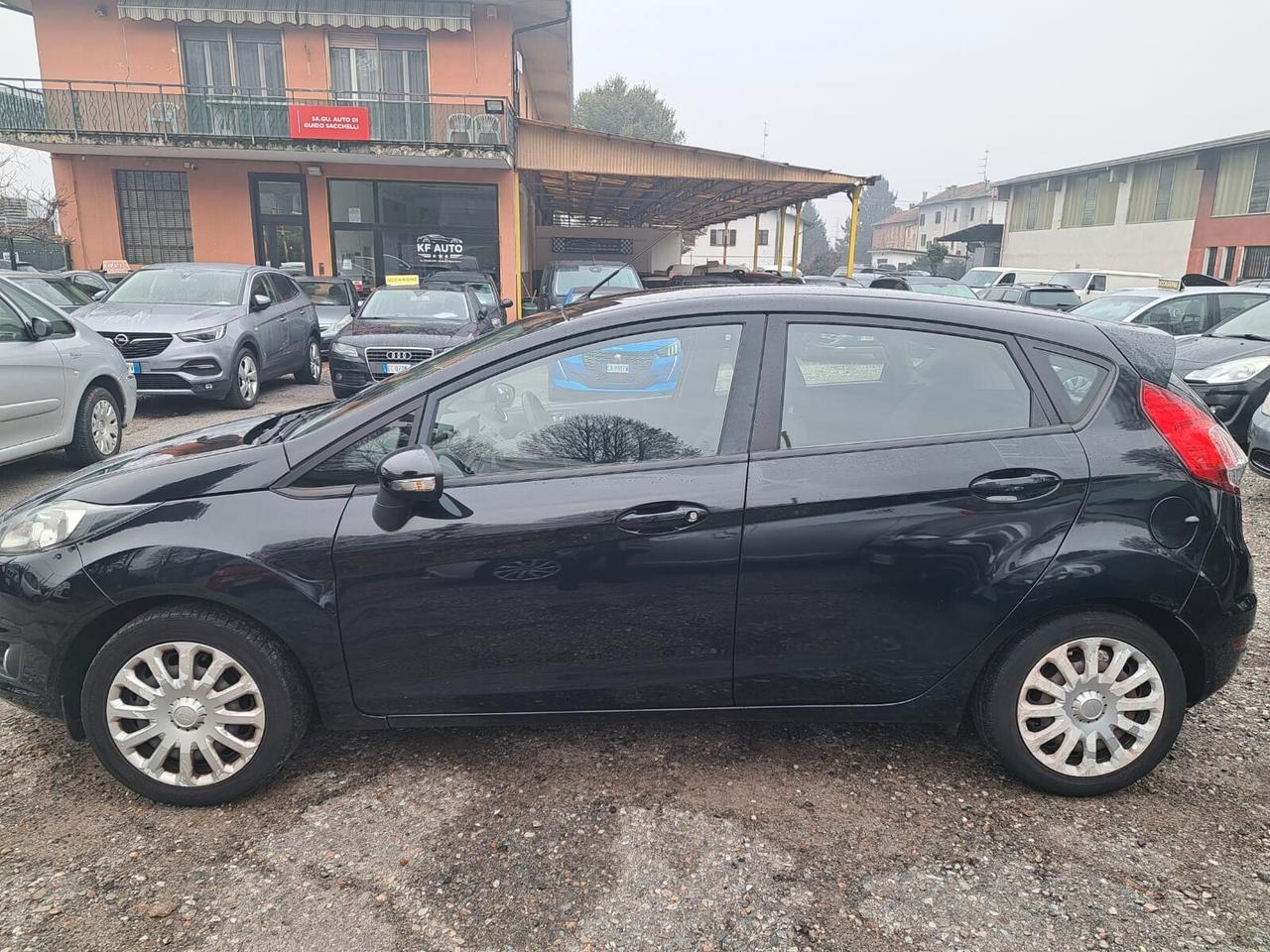 Ford Fiesta 1.5 TDCi 75CV 5 porte Titanium-neopatentati