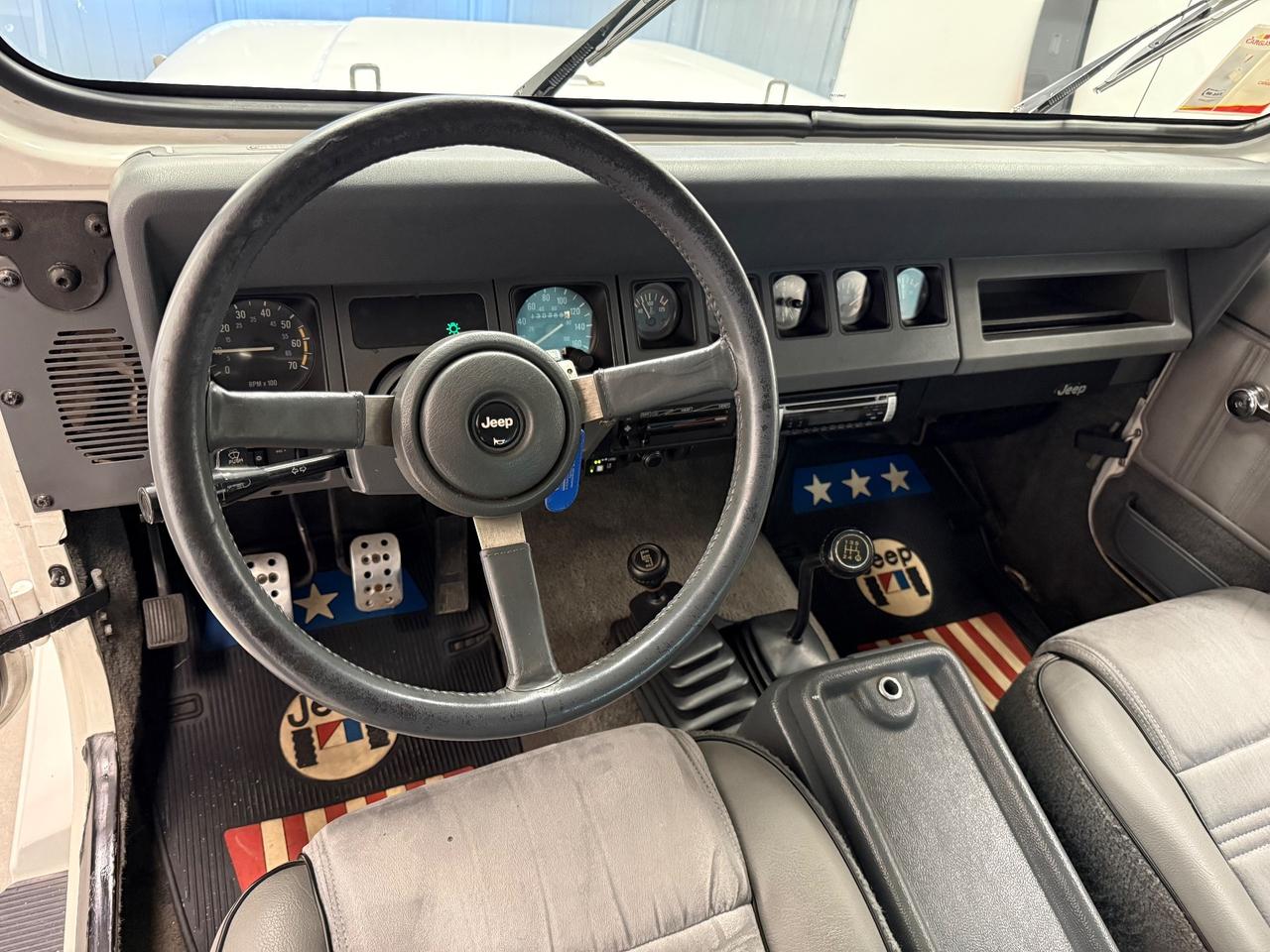 Jeep Wrangler 2.5 Laredo 130000km