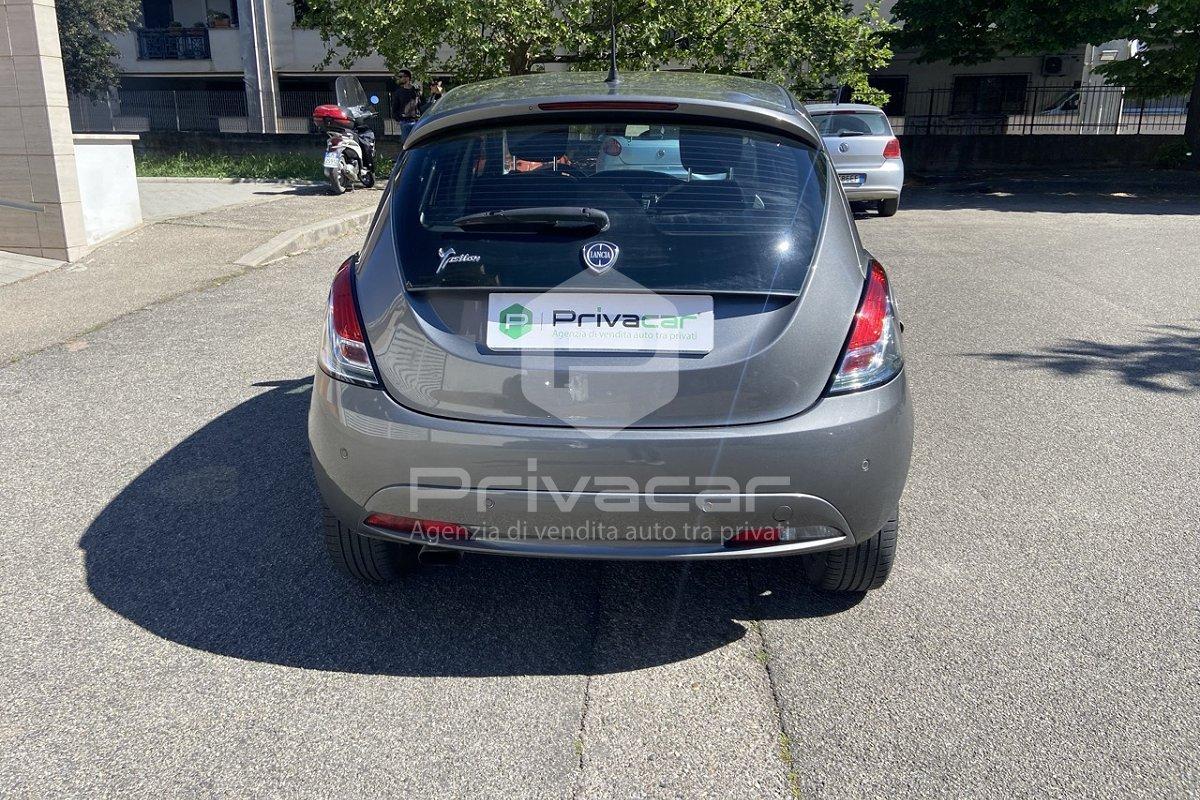 LANCIA Ypsilon 1.2 69 CV 5 porte Silver