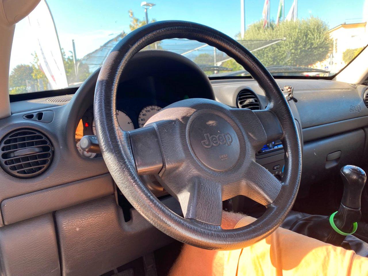 Jeep Cherokee 2.5 crd Sport