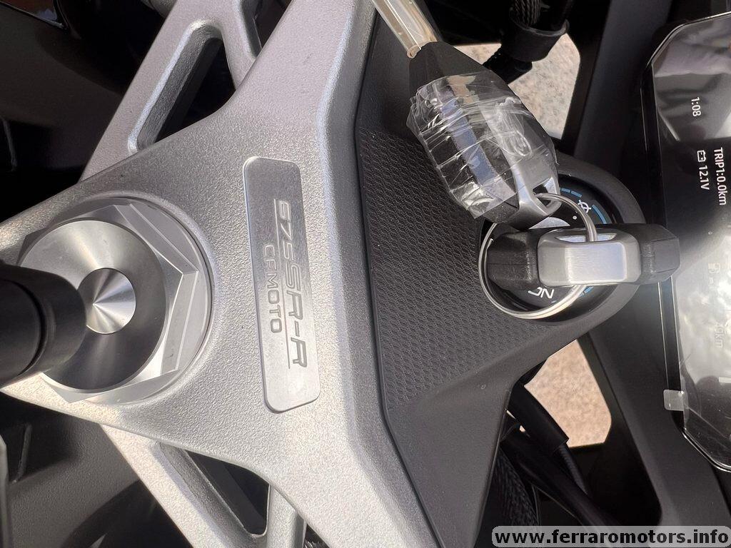 Cf Moto 675 sr-r piccolo mostriciattolo a 75 euro al mese senza anticipo