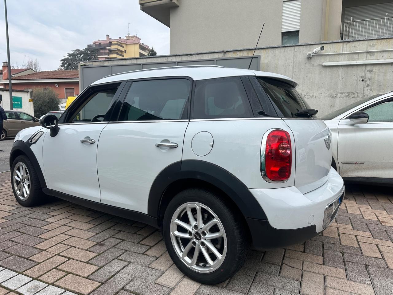 Mini One Countryman 1.6 Cooper D - euro 6 - ok neopatentati
