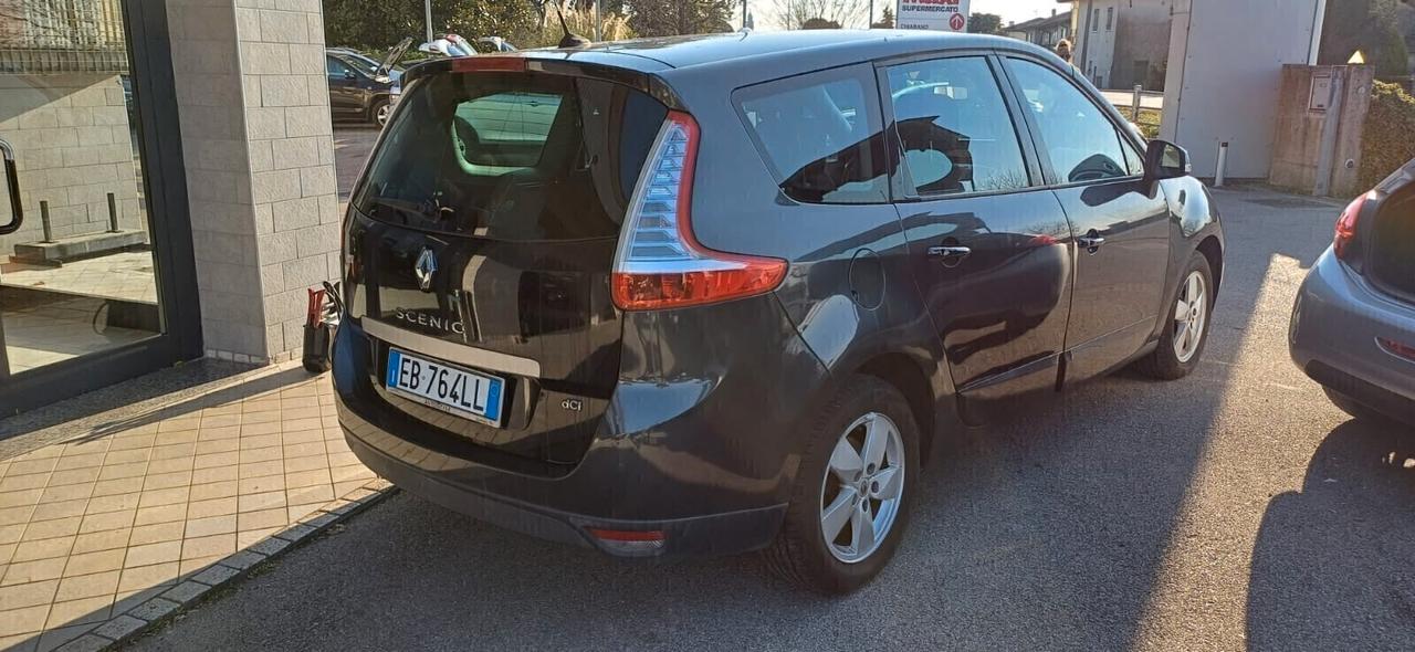 Renault Scénic 1.5 dCi 7 posti Neopatentati