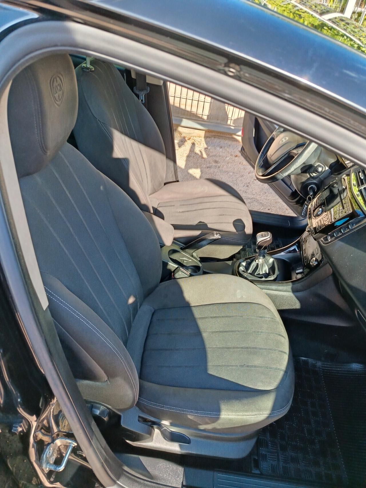 Lancia Delta 1.6 MJT DPF Gold