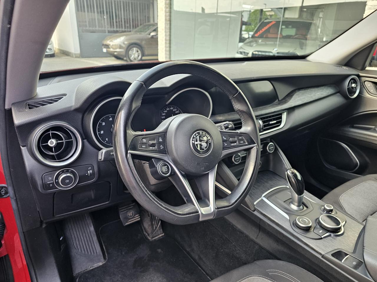 Alfa Romeo Stelvio 2.2 Turbodiesel 160 CV AT8 RWD
