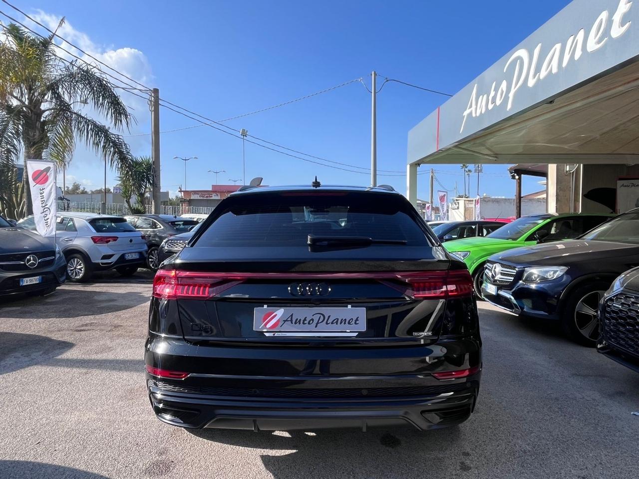 Audi Q8 50 TDI 231 CV quattro s-line