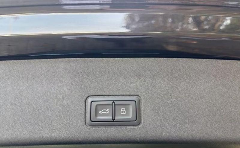 Audi Q3 Sportback Audi Q3 Sportback S-line 1.5 TFSI S-tronic SONOS LED VAVI CAMERA HEAD-UP GANCIO