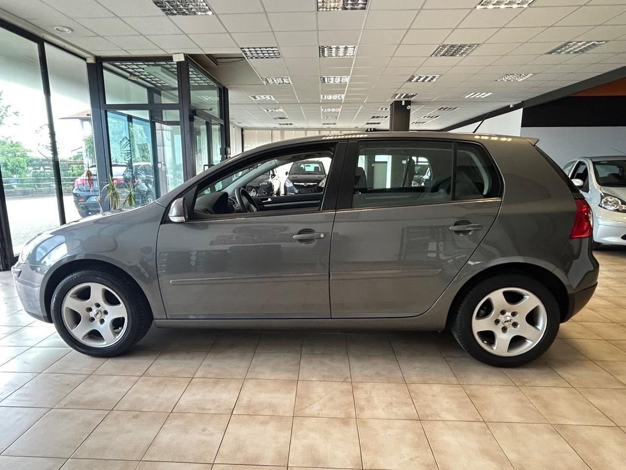 Volkswagen Golf 5 1.9 TDI 105cv 182.000 KM