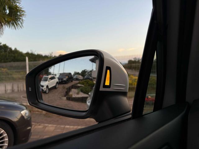 VOLKSWAGEN Tiguan 2.0 TDI 150 CV DSG Elegance TETTO*LED!!