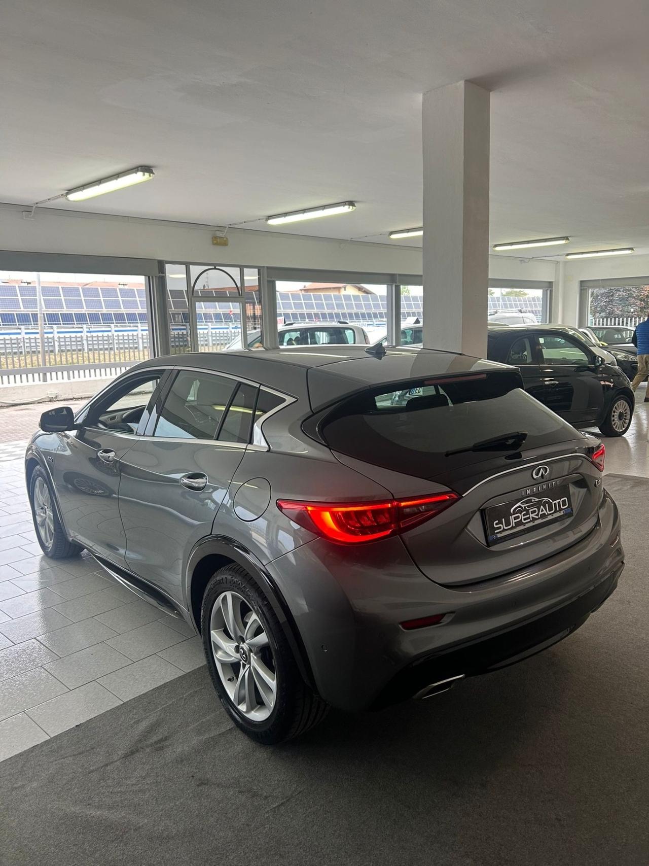 Infiniti Q30 2.2 diesel DCT Business