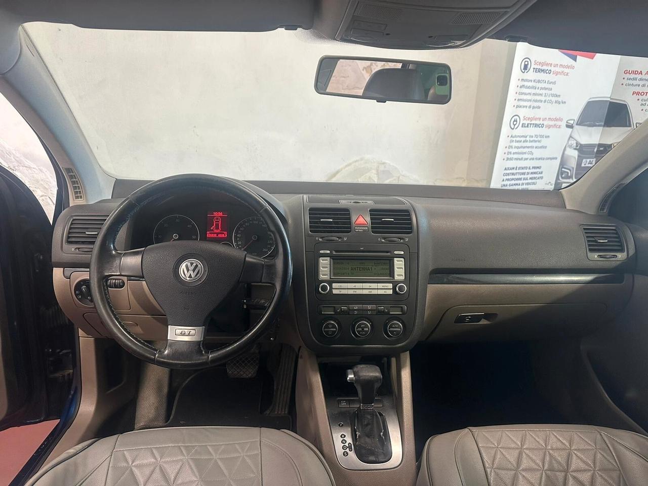 Volkswagen Golf 2.0 TDI DPF 5p. GT Sport AUT.