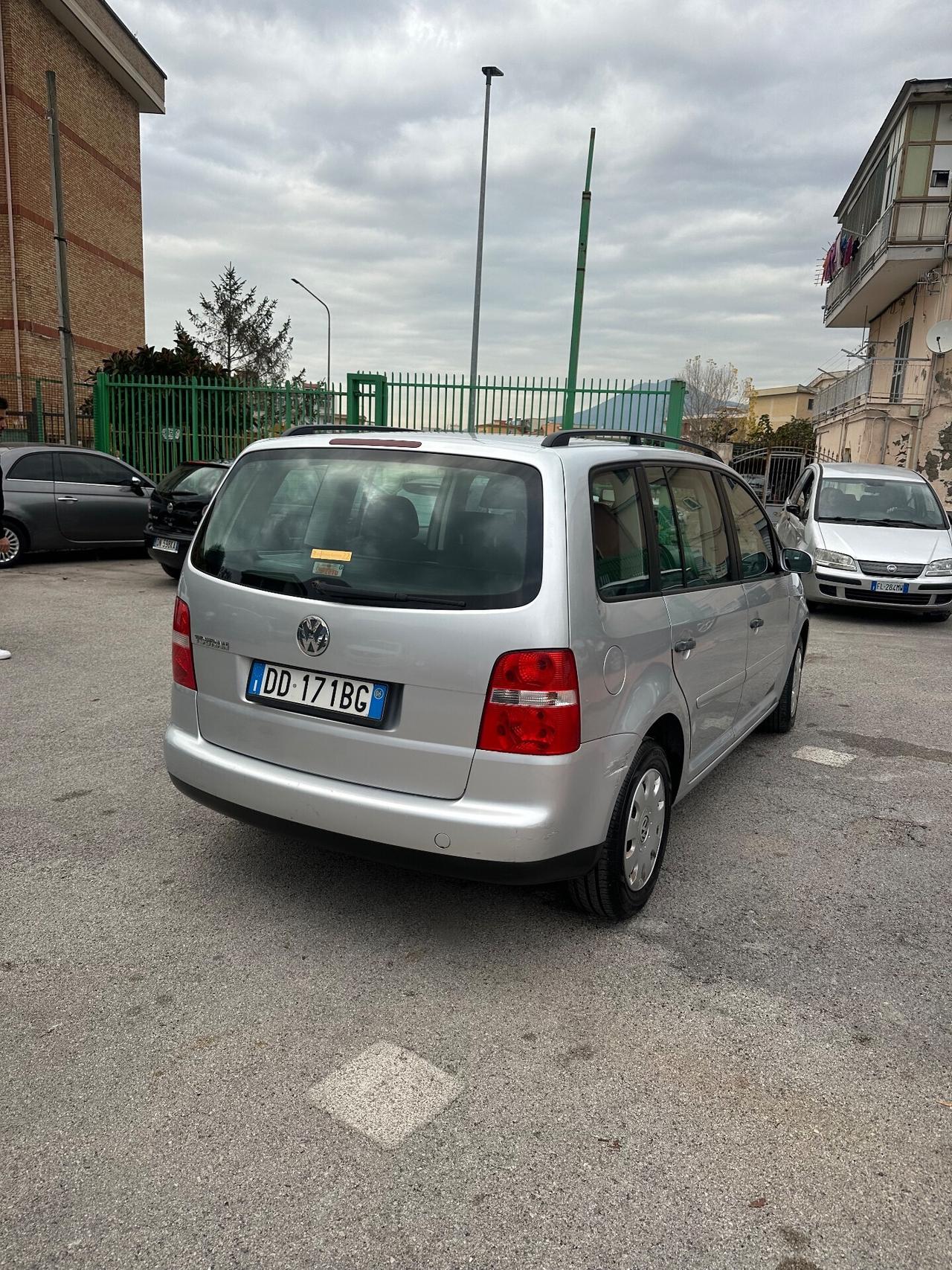 Volkswagen Touran 1.6 Trendline Bifuel G