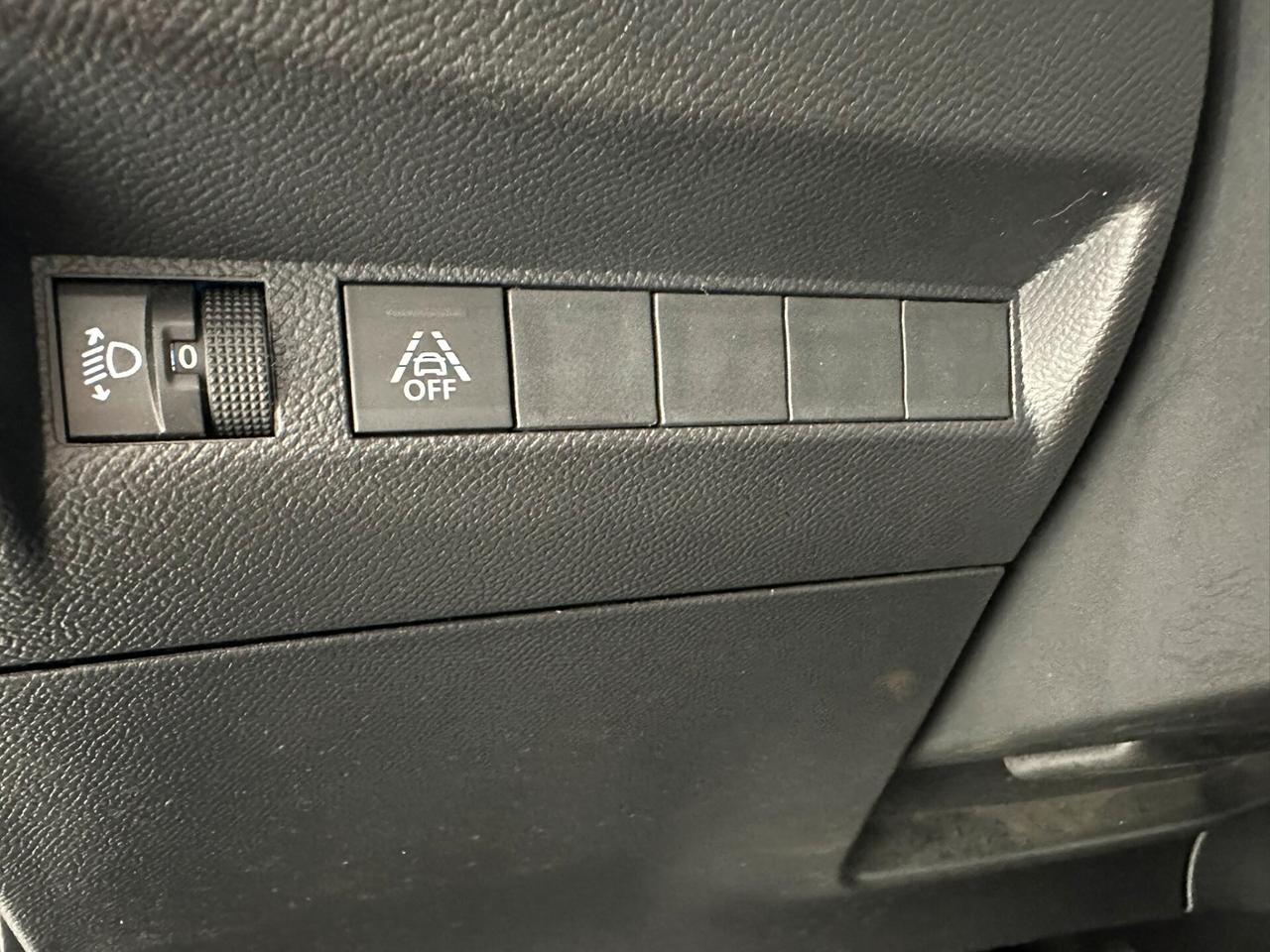 Peugeot 208 75CV-NEOPATENTANTI-KM CERTIFICATI