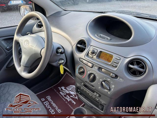 TOYOTA Yaris 1.0i 16V cat 5 porte Sol GOMMATA! NEOPATENTATI!