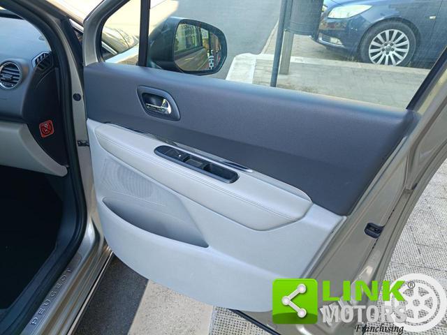 PEUGEOT 3008 1.6 e-HDi 115CV ETG6 Allure NEOPATENTATI