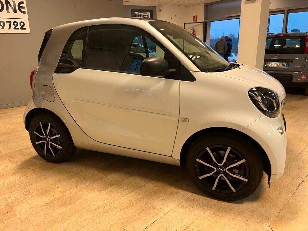 Smart ForTwo Coupe 71 Cv 1.0 Automatica Euro 6B Per Neopatentati