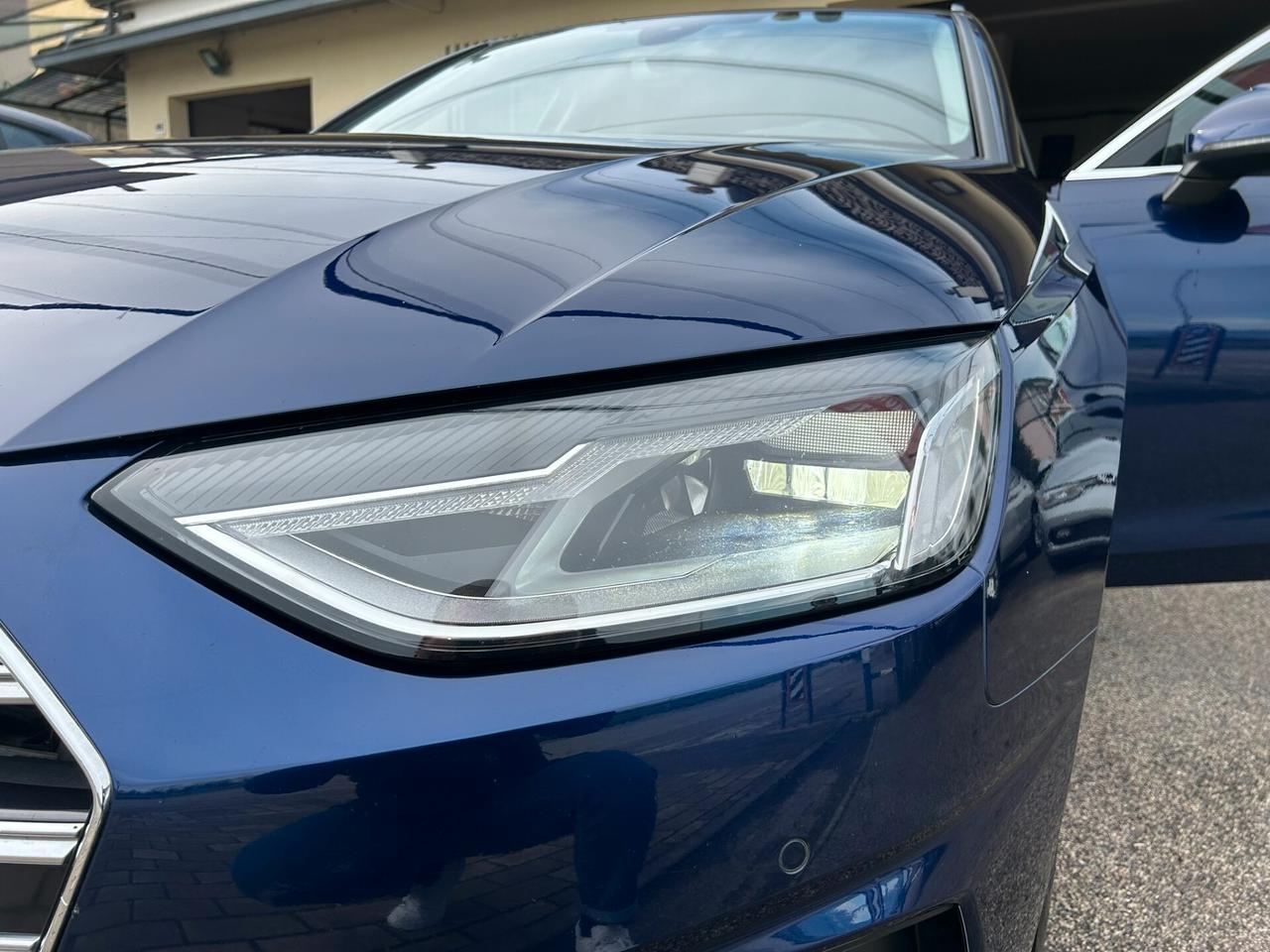 AUDI A4 Avant 35 2.0TDI 163CV S-Tronic Business