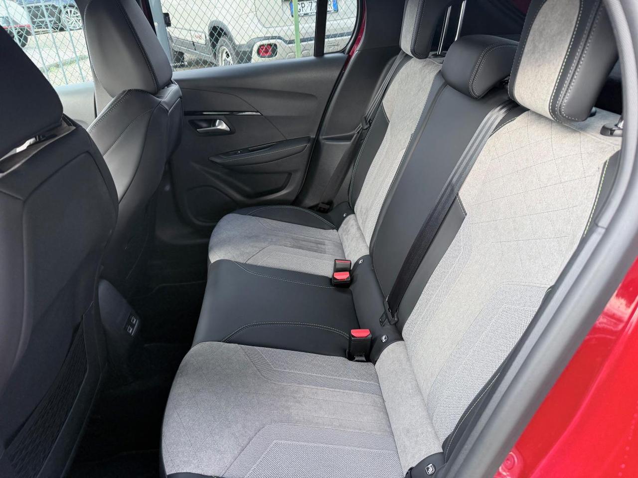 Peugeot 208 5 Porte 208 1.2 puretech GT Pack s&s 100cv eat8