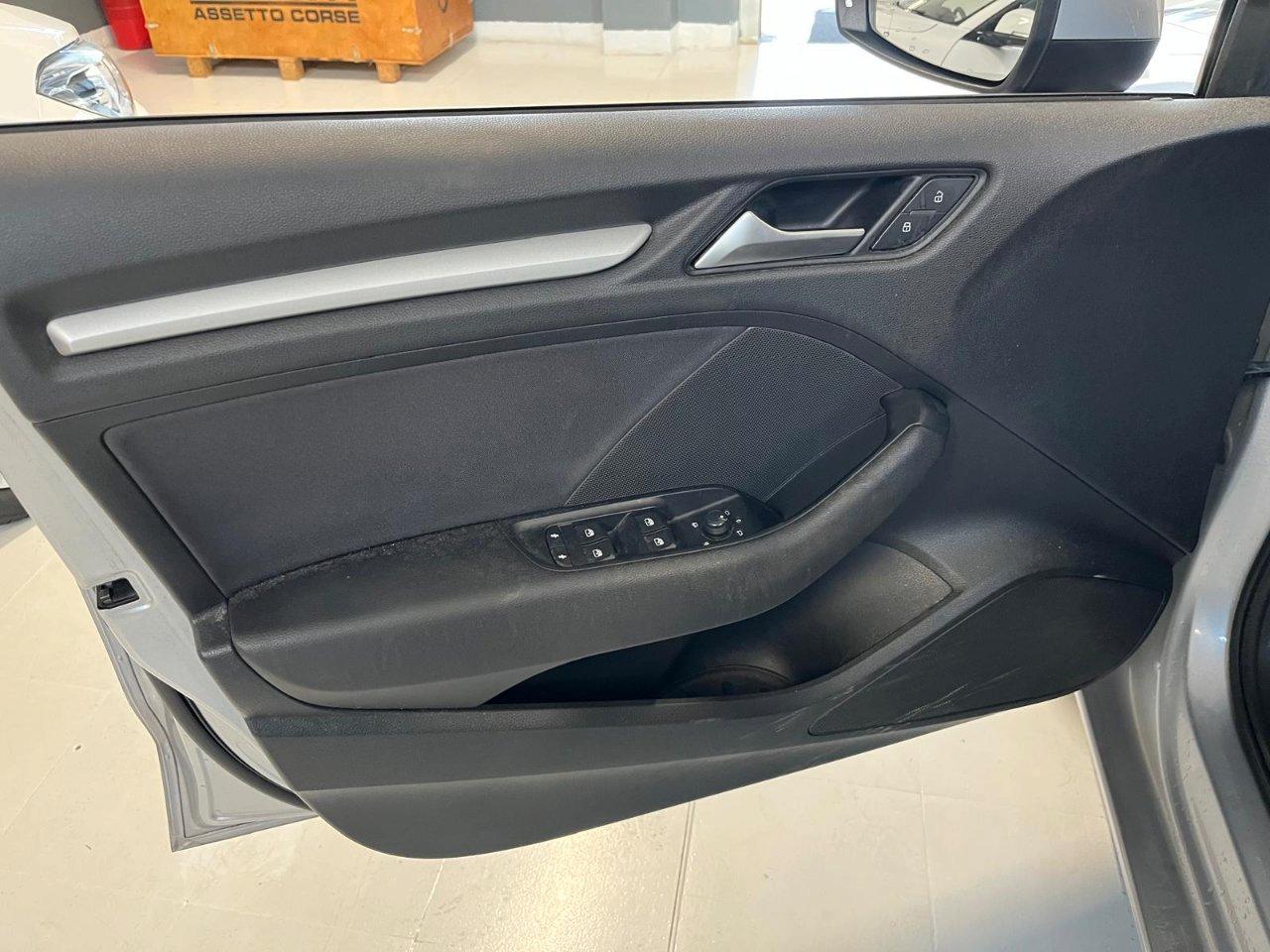 Audi A3 Sedan 1.6 tdi Sport 110cv