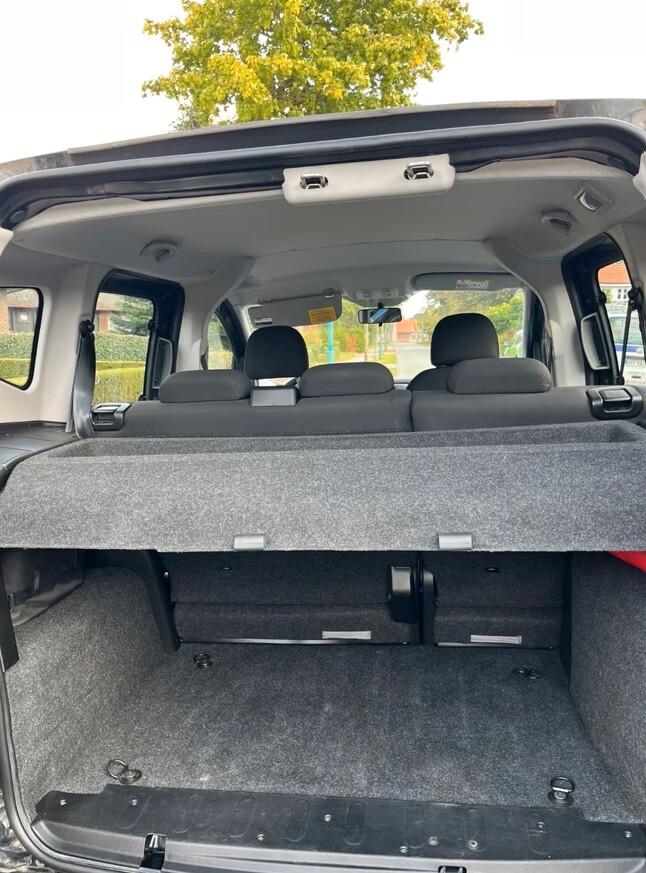 Fiat Qubo 1.4 8V 77 CV Easy DOPPIA PORTA POSTERIORE Autovettura