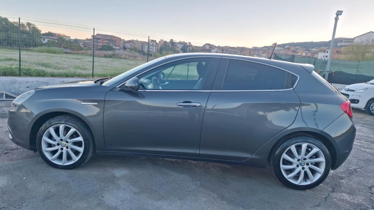 Alfa Romeo Giulietta 1.6 JTDm-2 105 CV Exclusive