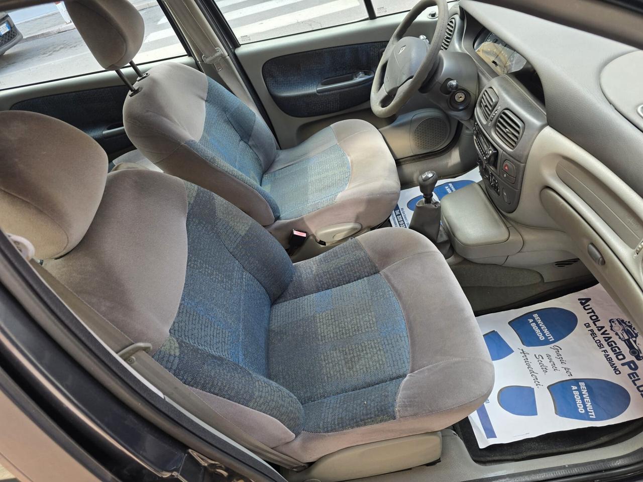 Renault Scénic 1.6 16V Air