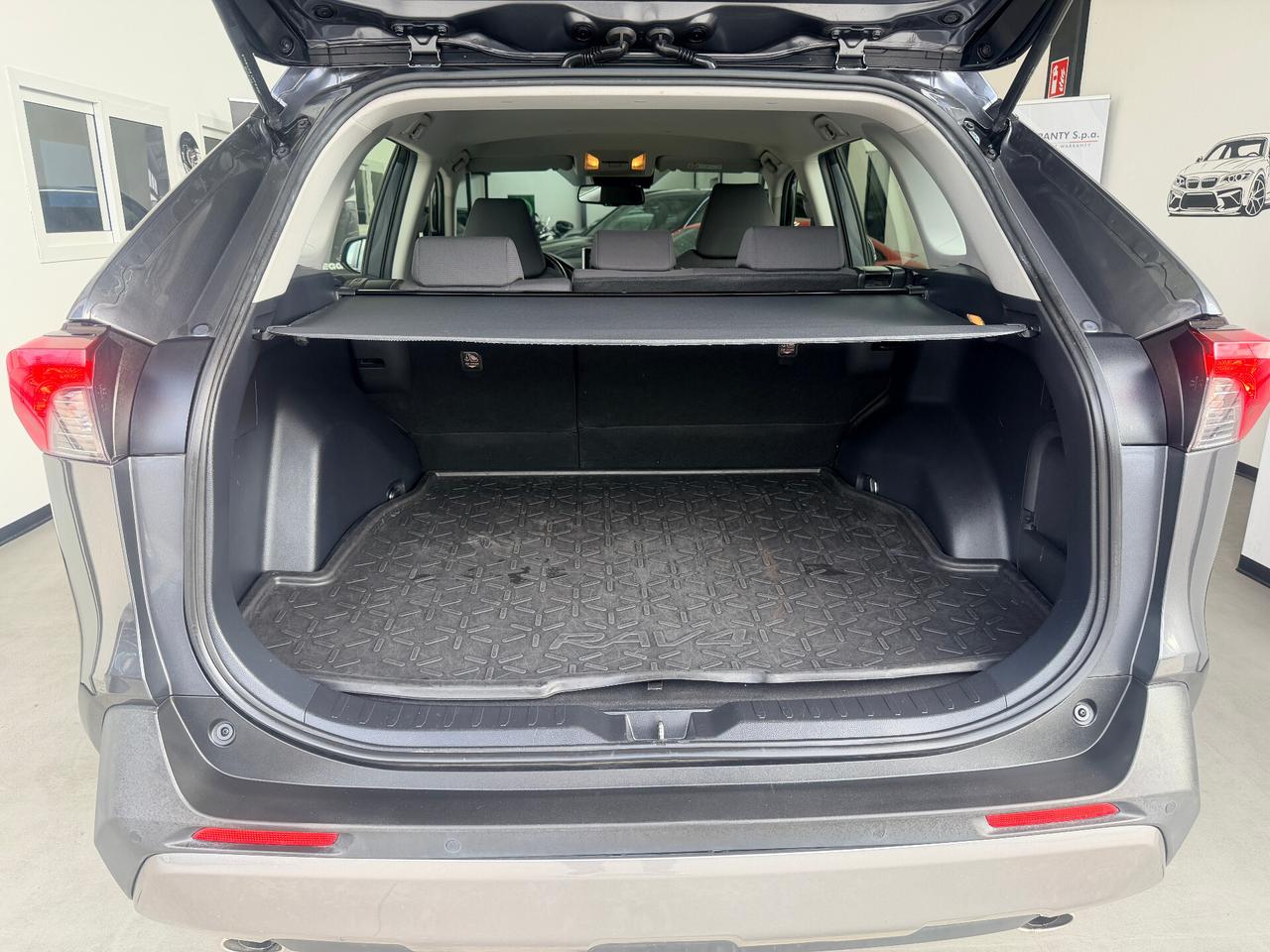 Toyota RAV 4 RAV4 2.5 HV (218CV) E-CVT 2WD Active