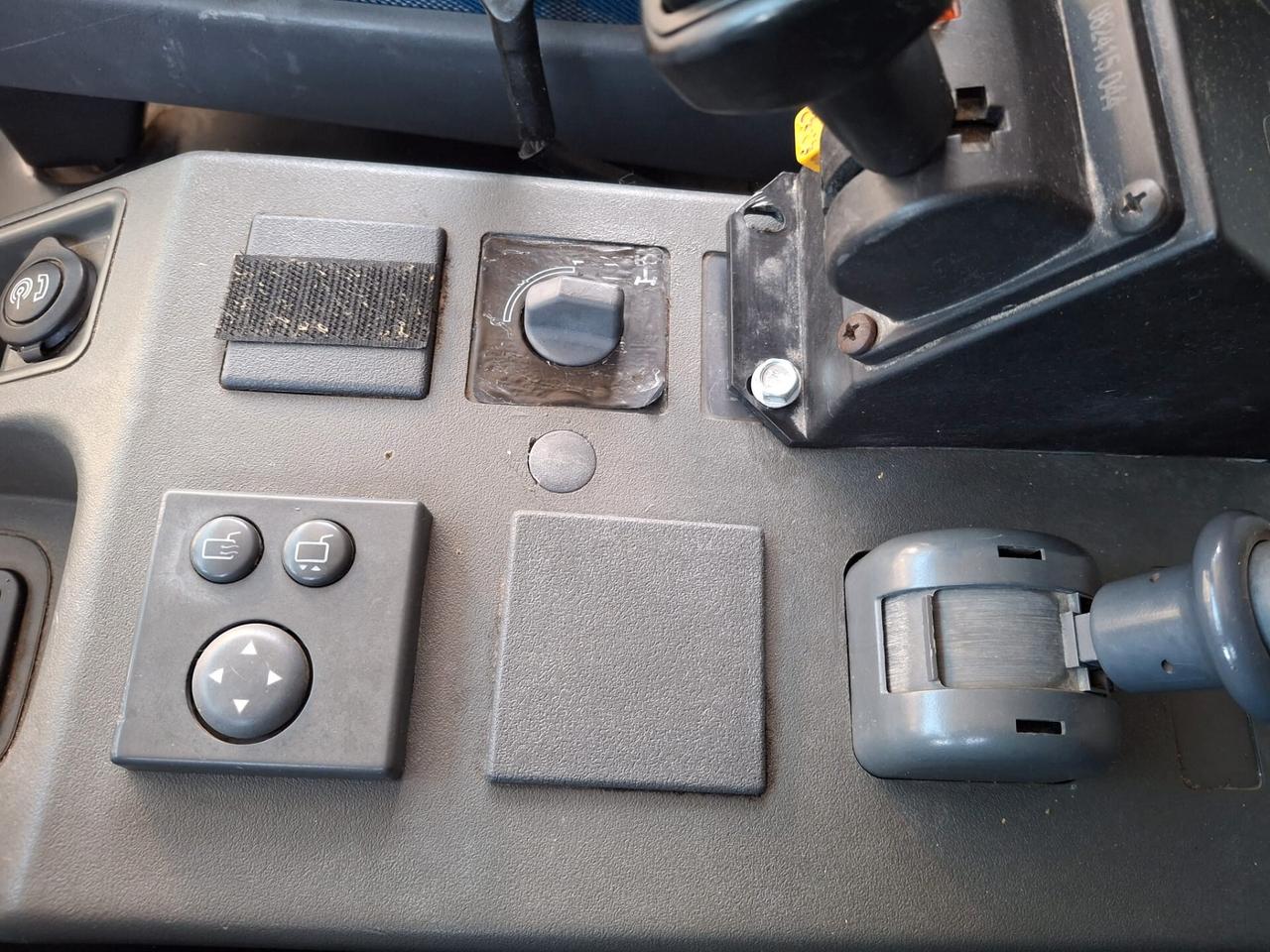 Iveco 120 e 25 ribaltabile passo 3105 con bloccaggio differenziale EURO 5