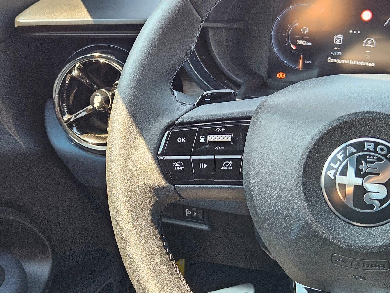 Alfa Romeo Junior 1.2 HYBRID SPRINT